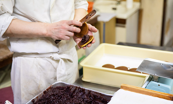 老舗菓子店が作る伝統の味