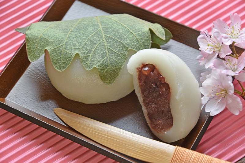 かしわ餅（こし餡・みそ餡）